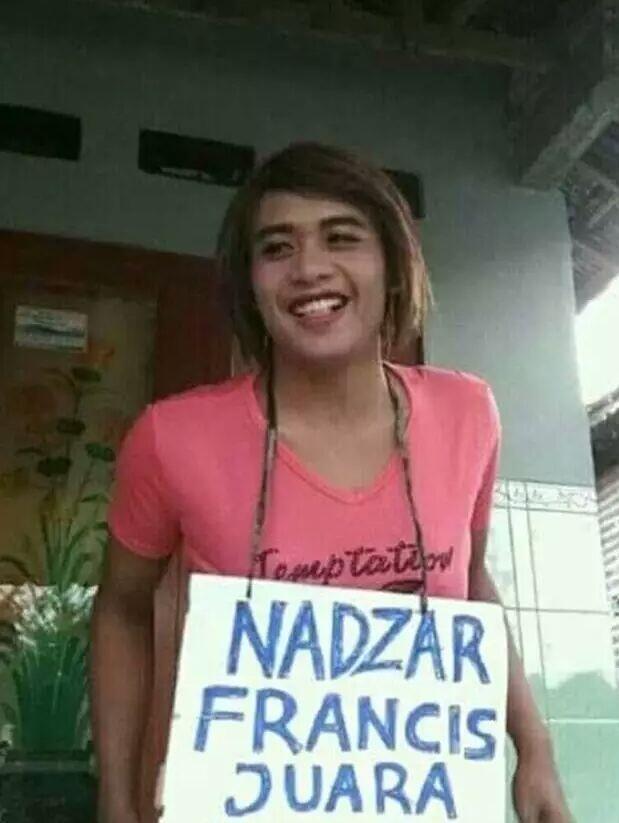 
Demi Nazar, Dinar Candy Buka Baju sampai Pemuda Ini Ngepel Jalan sampai Koramil