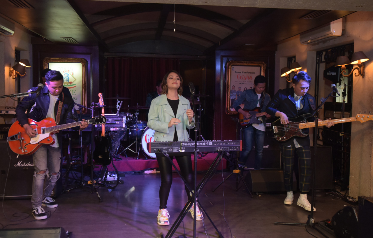 Vokalis Baru Geisha