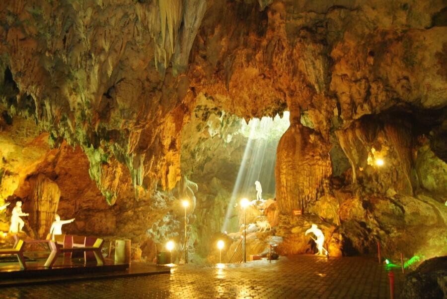 Wisata di kota Lamongan, Pantai kutang destinasi wisata bernama UNIK !