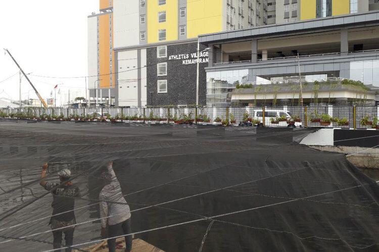5 Fakta soal Kali Item Beraroma Menyengat di Samping Wisma Atlet