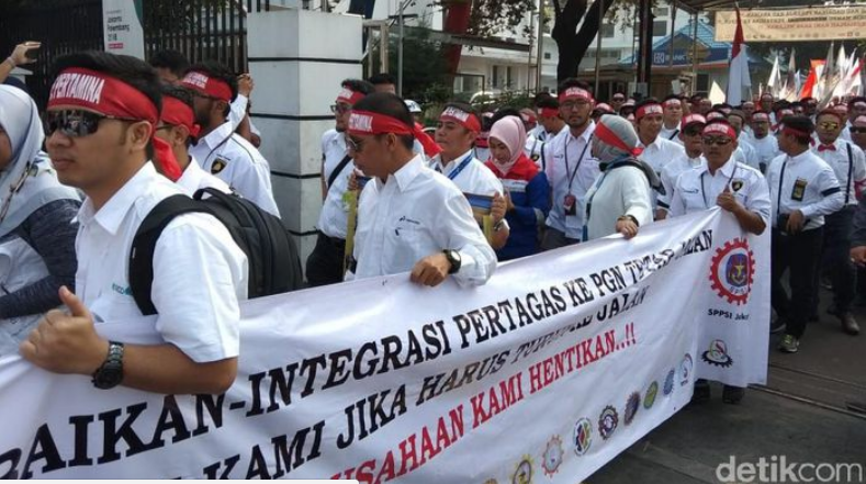 Seribuan Pekerja Tolak Penjualan Aset Pertamina