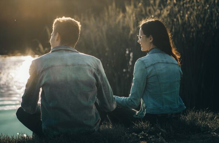 7 Alasan Cinta Pertama Tidak Bisa Dilupakan