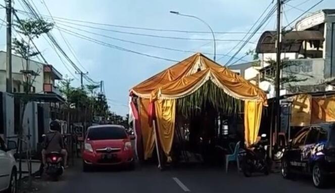 Jalan Ditutup karena Kepentingan Pribadi? Ada Aturannya Lho