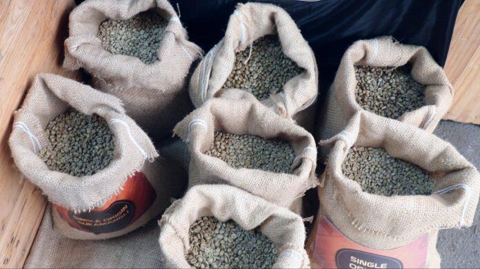 Bahaya Minum Obat dengan Teh atau Kopi, Ini Penjelasannya!