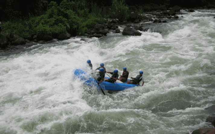 11 Tempat Rafting Terbaik di Indonesia, memacu Adrenalinmu ?