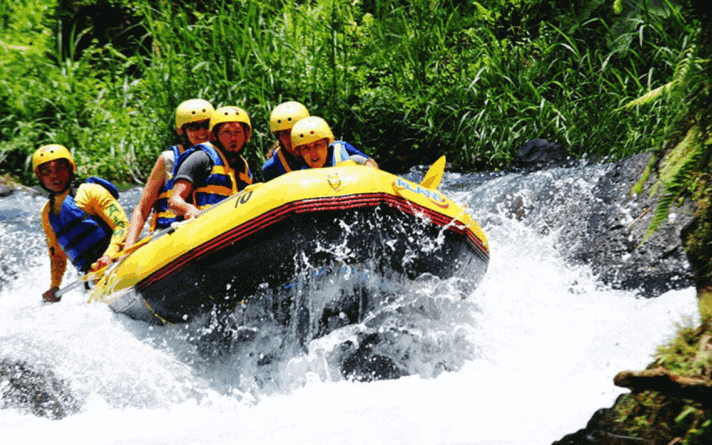 11 Tempat Rafting Terbaik di Indonesia, memacu Adrenalinmu ?