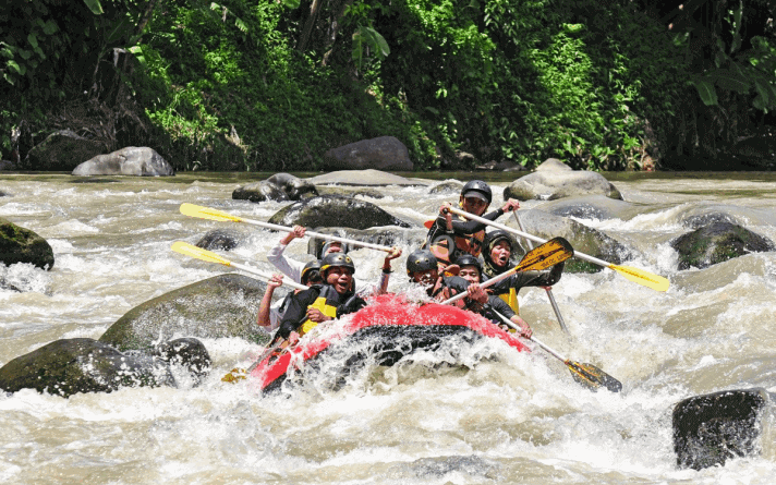 11 Tempat Rafting Terbaik di Indonesia, memacu Adrenalinmu ?