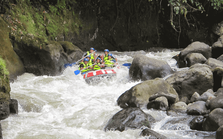 11 Tempat Rafting Terbaik di Indonesia, memacu Adrenalinmu ?