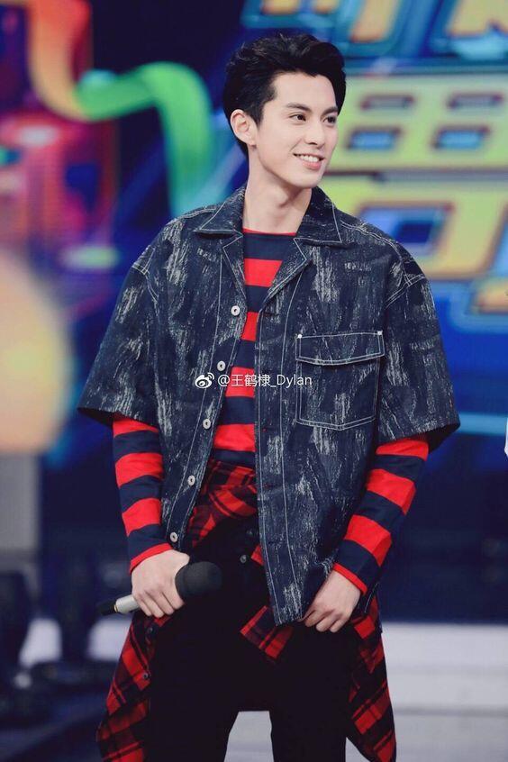 Penuh Karisma 10 Ide Outfit Stylish Dylan  Wang  Meteor 