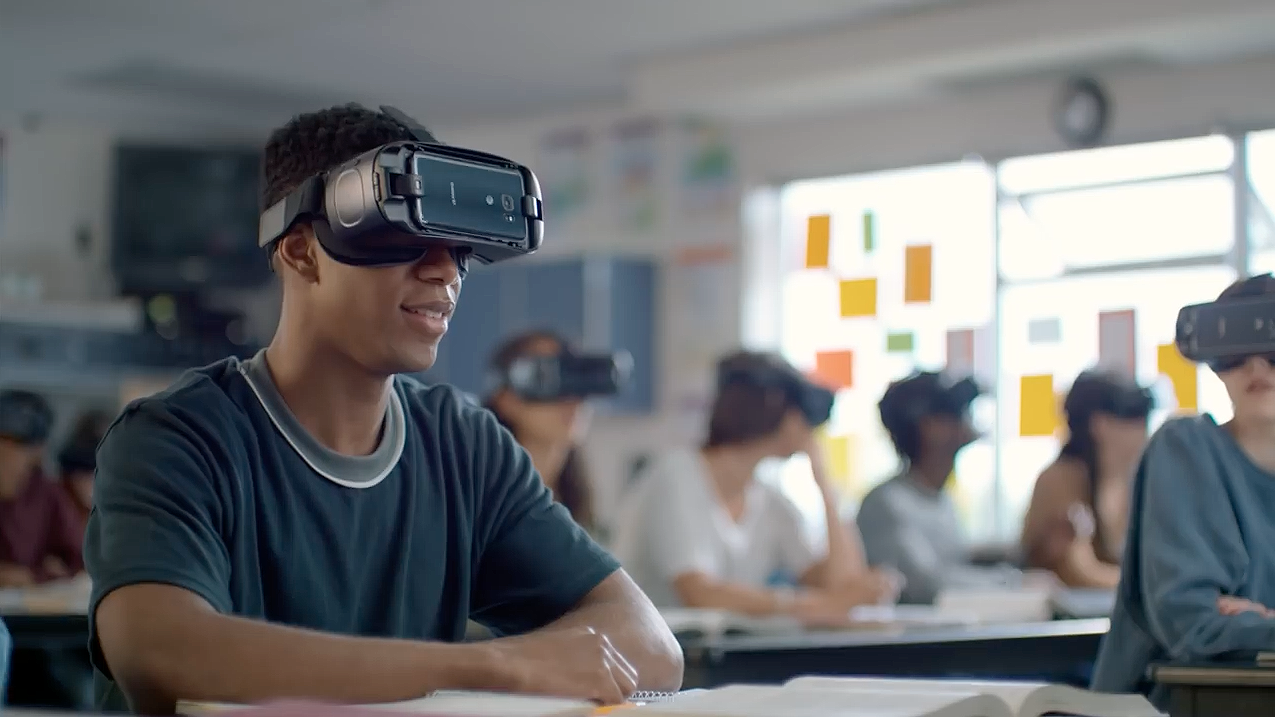 Prediksi 8 Teknologi Virtual Reality di Masa Depan, Siap Gan?