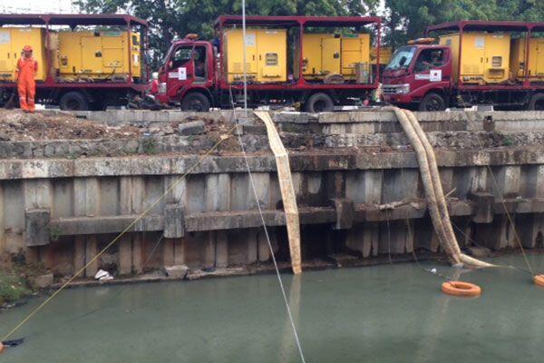 Tidak Ada Kemajuan, Pusat Ambil Alih Pembersihan Kali Item