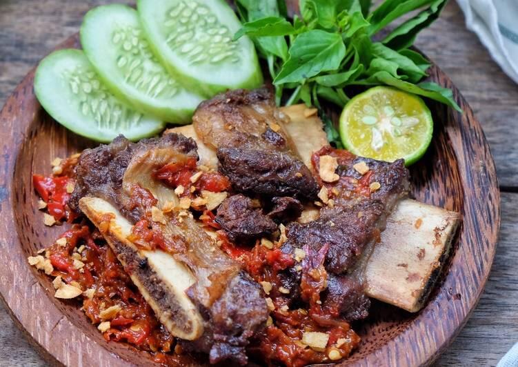 Makanan yang Lebih Sering Dikonsumsi Dalam Bentuk Mie Instan Ketimbang Aslinya