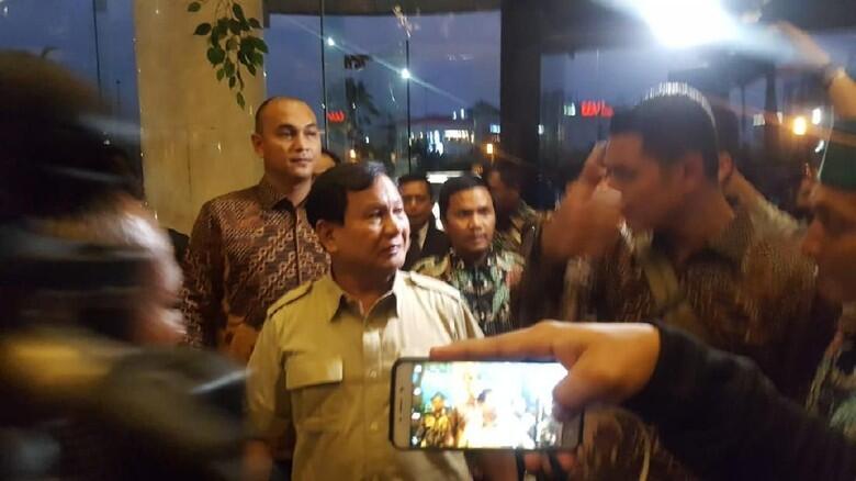 Disambut Hangat, Prabowo dan Aher Tiba di Ijtimak Ulama