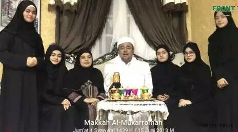 HOT NEWS!!! Joko Widodo ke Mekah Minta Restu Habib Rizieq