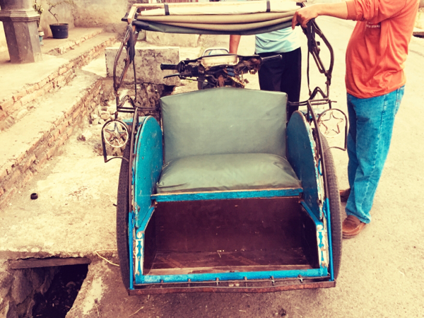 “Mas Gendut”, #PahlawanSekitarKita Yang Padukan Becak &amp; Sepeda Motor