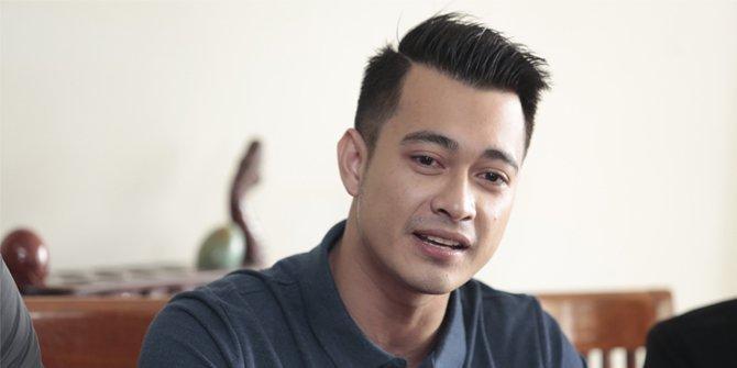 Pernikahan Tak Direstui, Eza Gionino Kabur Dari Rumah