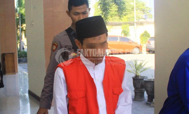 Cabuli 4 Santriwati, Guru Ngaji di Gresik Divonis 12 Tahun