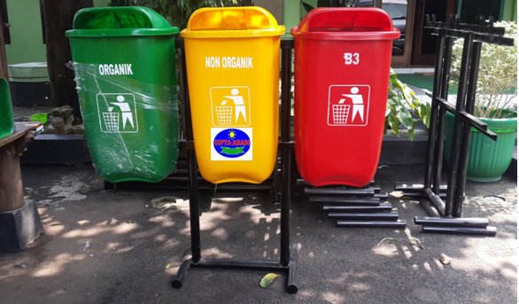 Tempat Sampah Gandeng Fiberglass Tiga Warna