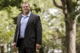 SELAMAT !! MANTAN PEGULAT WWE KANE RESMI MENJADI WALIKOTA