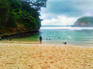 Nyobain Camping Di Pantai Ngudel Malang Saat Malam Tahun Baru