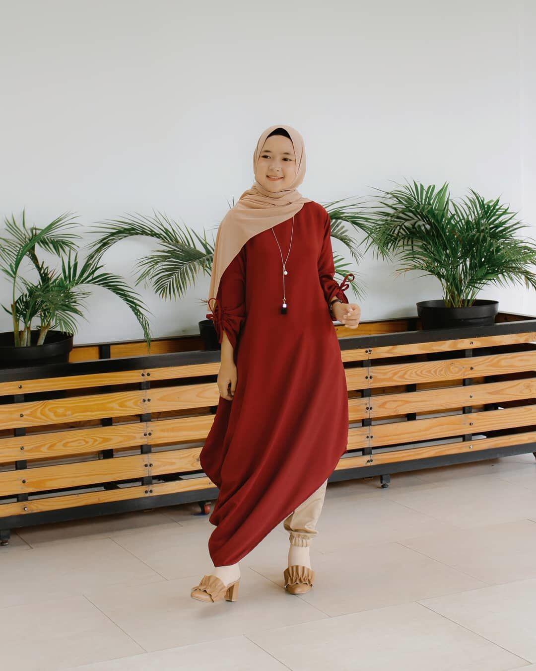 Inspirasi 15 OOTD Hijab Style Kekinian ala Nissa Sabyan 