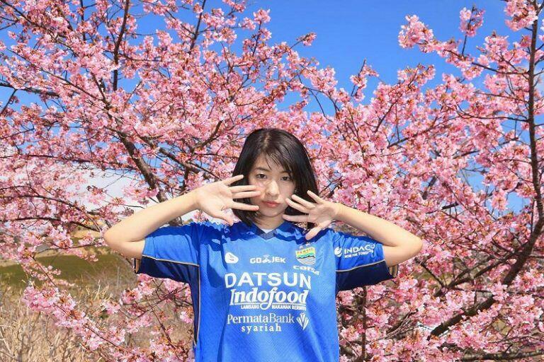 Rina Matsushita, Model Jepang Yang Menggilai Klub Bola Indonesia