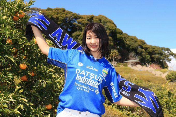 Rina Matsushita, Model Jepang Yang Menggilai Klub Bola Indonesia