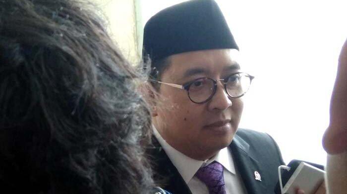 Jokowi Minta Relawan Berani Berantem, Fadli Zon: Mungkin Refleksi Revolusi Mental

