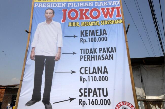 Jokowi Akan Tanggalkan Kemeja Kotak-Kotak di Pilpres 2019