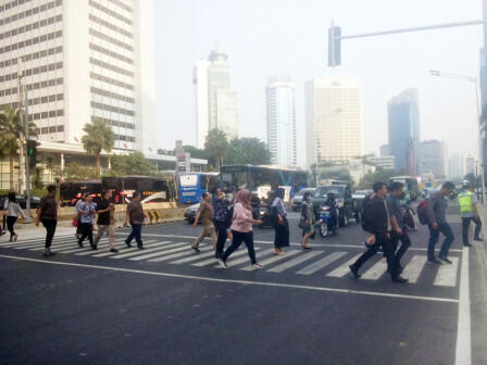 Warga Respons Positif Pelican Crossing di Jl MH Thamrin