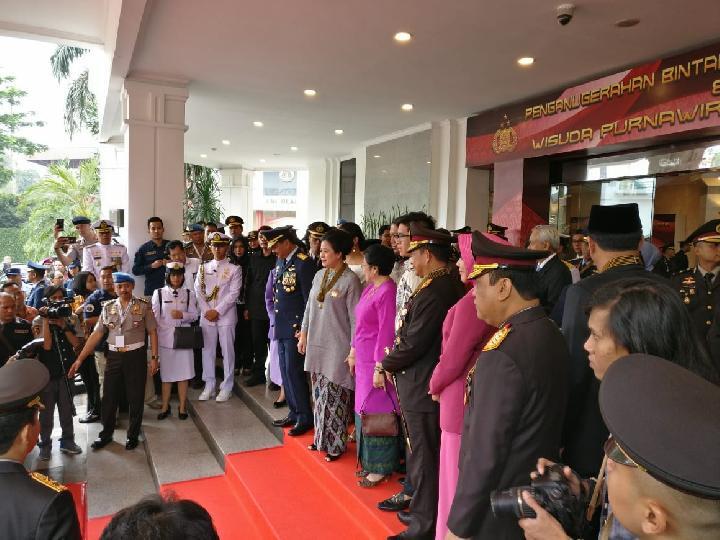 Kapolri Beri Penghargaan Bintang Bhayangkara kepada Puan Maharani