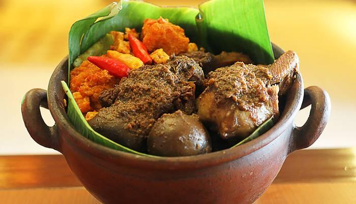 Makanan Indonesia yang Lama Pembuatannya