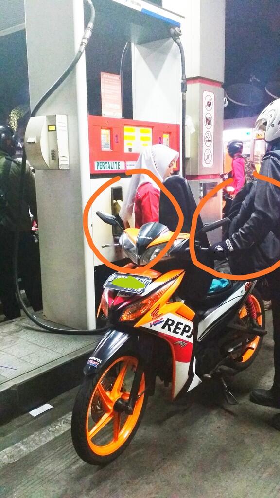 Pengendara motor gini yang kadang cuma bisa elus dada