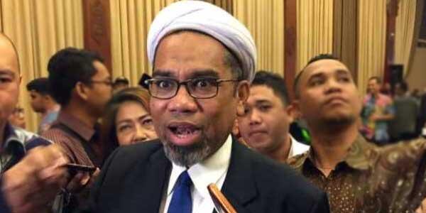 Catut Nama UI Dukung Jokowi, Ngabalin Dihujat