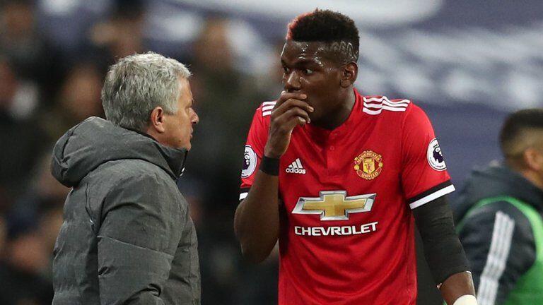 Manchester United Pertahankan Paul Pogba, Barcelona Gigit Jari
