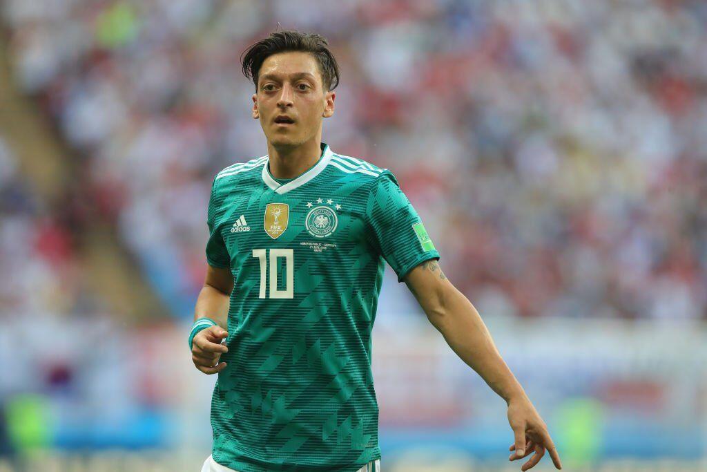 Punya Kesan Mendalam dengan Indonesia, Ozil Doakan Korban Gempa Lombok