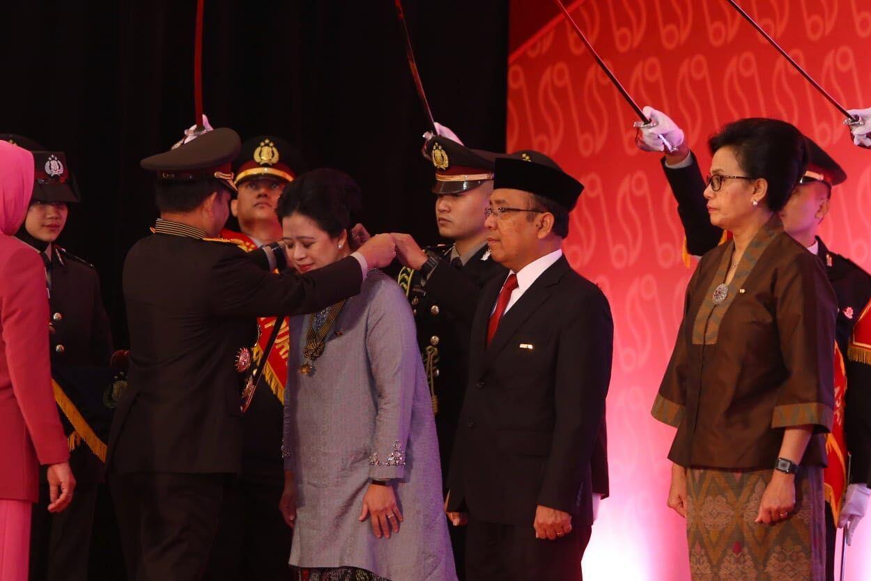 Polri Anugerahi 4 Menteri Bintang Bhayangkara Utama