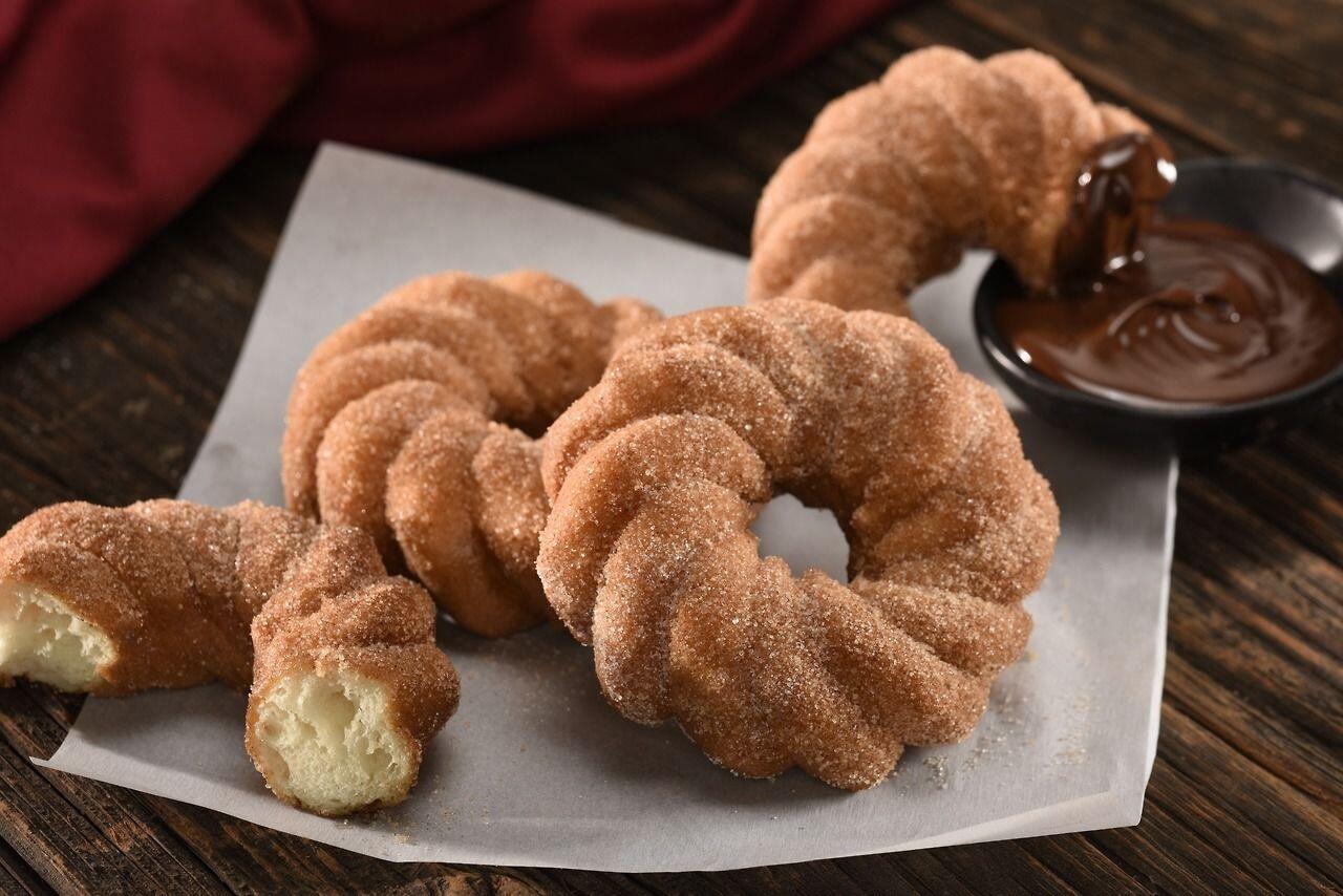 10 Makanan Ini Makin Menggiurkan kalau Dibentuk Donat, Suka yang Mana?