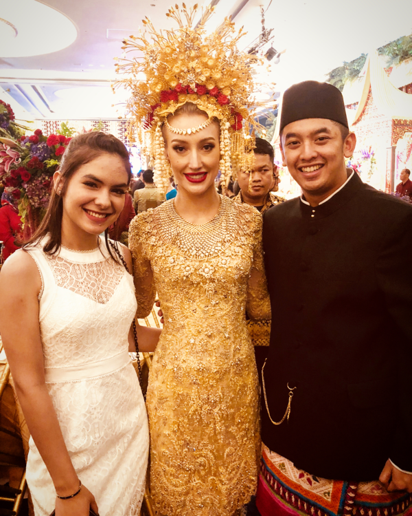 10 Potret Steffie Zamora & Pacar Barunya Si Pangeran Cendana