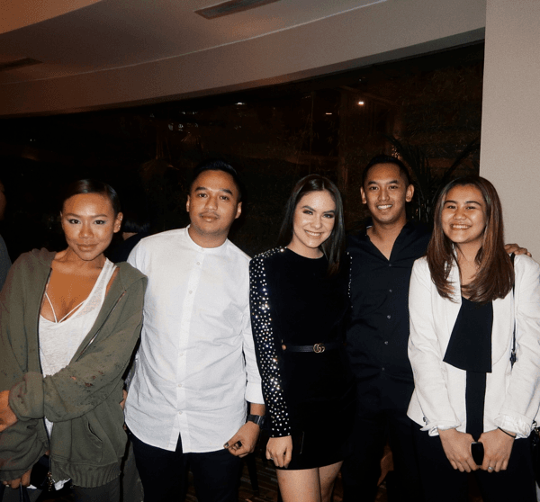 10 Potret Steffie Zamora & Pacar Barunya Si Pangeran Cendana