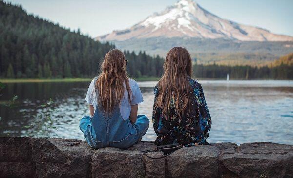 Gak Sulit, Ini 12 Cara Menunjukkan Kepedulianmu pada Para Introvert