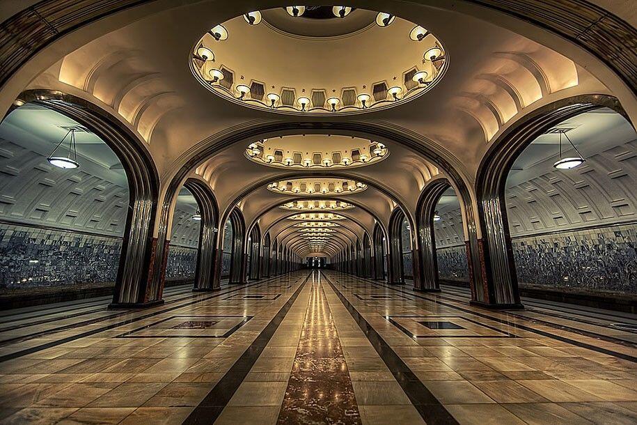 10 Stasiun Bawah Tanah Paling Keren di Dunia, Instagramable Banget!