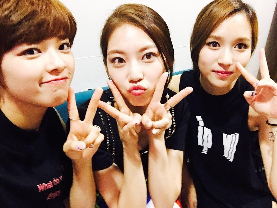 10 Potret Kompak Adik Kakak Gong Seungyeon dan Yoo Jeongyeon Twice
