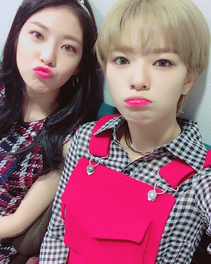 10 Potret Kompak Adik Kakak Gong Seungyeon dan Yoo Jeongyeon Twice