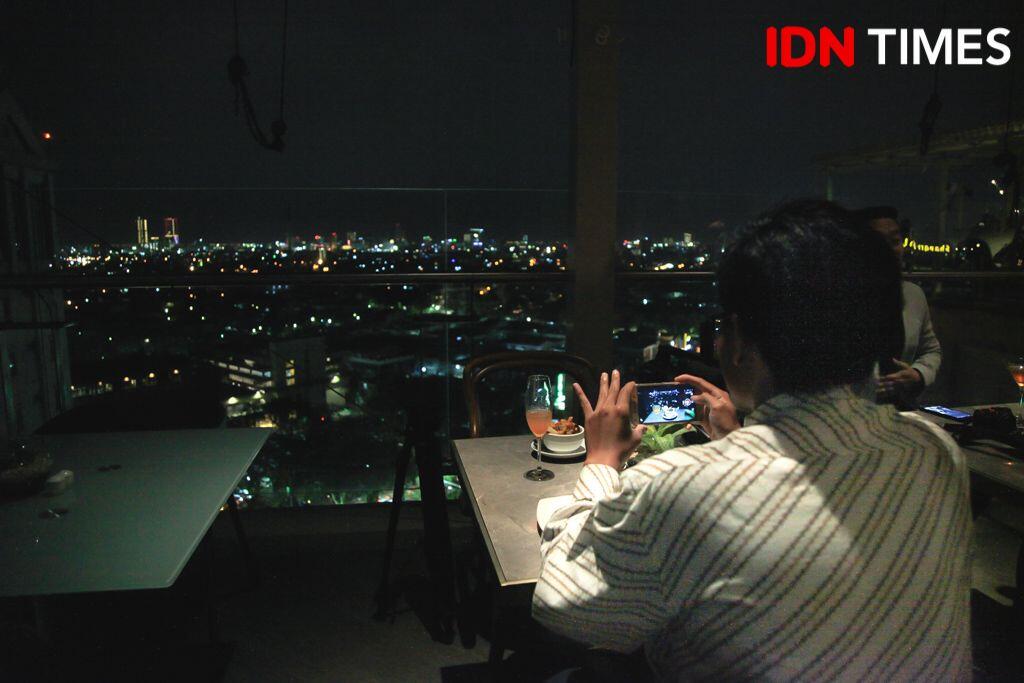 11 Potret Seru Dinner Romantis di Citilites Sky Club & Bistro, Kece!