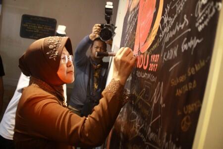 Optimis Tren Fashion 2019, Risma Panggil Pengrajin Batik Celup