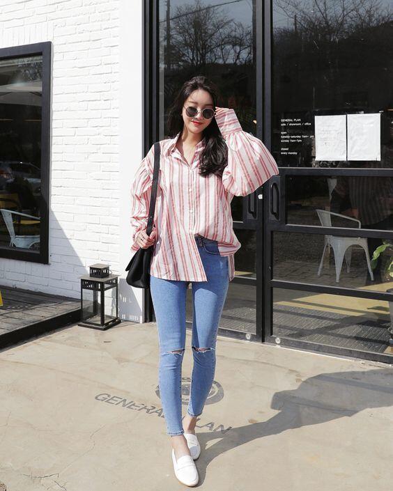 10 Mix & Match Kemeja Stripes, Gak Bingung Lagi Deh Kalau Mau Kuliah!