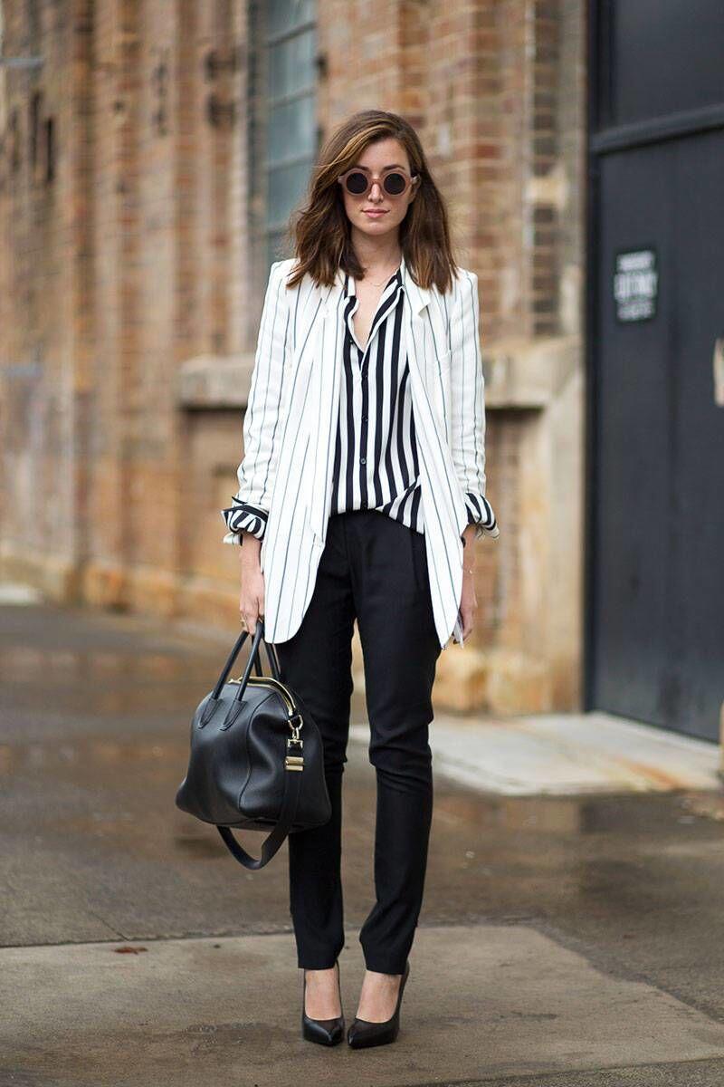 10 Mix & Match Kemeja Stripes, Gak Bingung Lagi Deh Kalau Mau Kuliah!