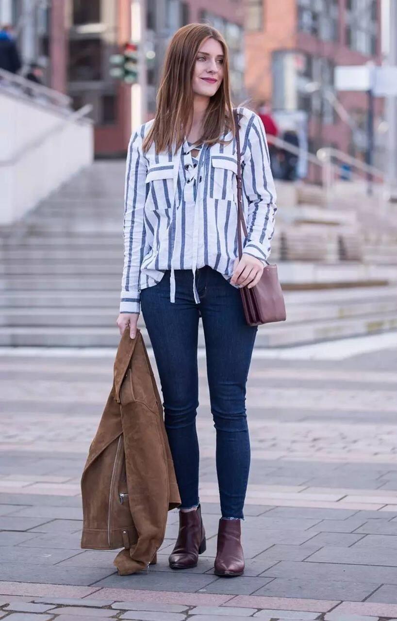 10 Mix & Match Kemeja Stripes, Gak Bingung Lagi Deh Kalau Mau Kuliah!