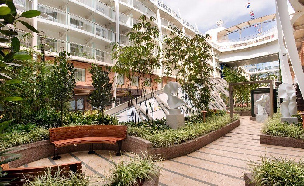 Yuk Intip 14 Potret Kemewahan Kapal Pesiar Symphony Of The Seas Ini!